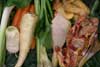 Hierbas de caldo con gallina y huesos